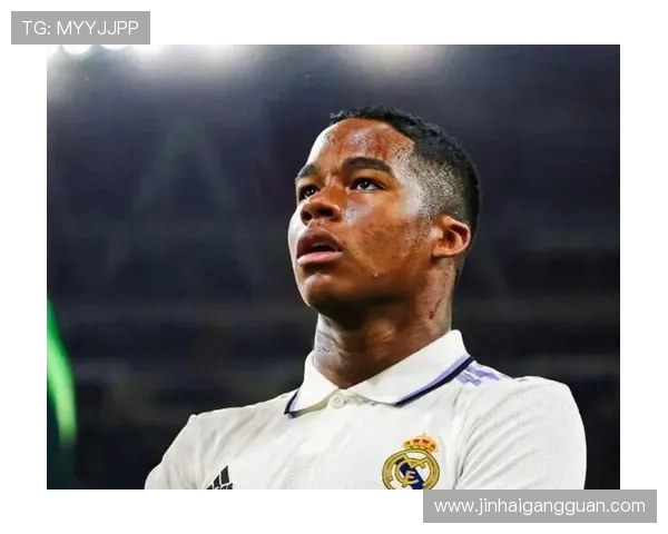 恩德里克：能首发出场我非常高兴，但输球了就不太高兴了